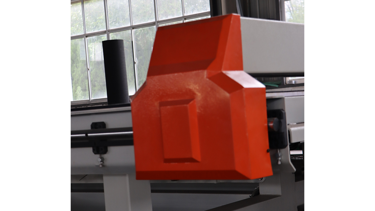 XR-CNC-6133 خط قطع زجاجي تلقائي بالكامل