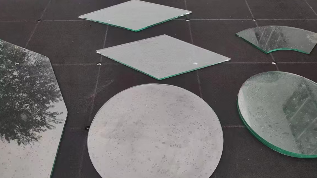 XR-ZN-2721GLASS MACHENT الذكية